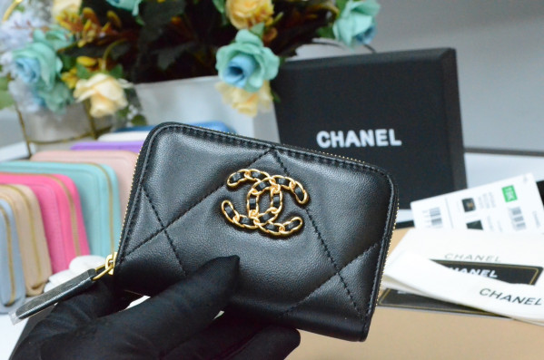 CL 19 ZIPPED COIN PURSE