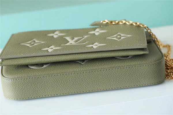 l**is V*t*n pochette fÉlicie